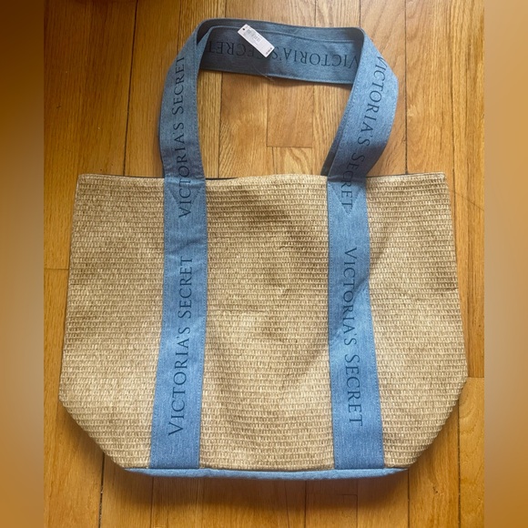 Victoria’s Secret Straw Beach Bag with Denim Handles (Summer 2024) - Picture 3 of 6